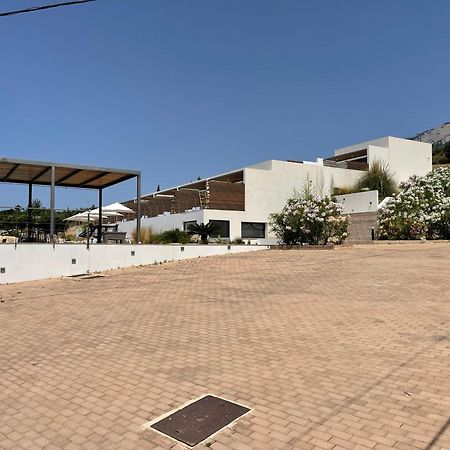 Kefalonian Escape Suites Valeriános Esterno foto